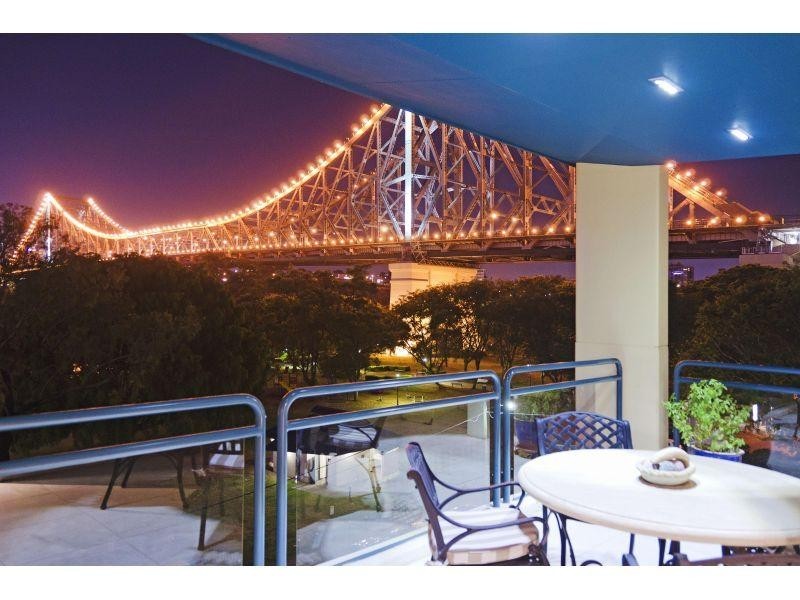 98 Holman Street, Kangaroo Point QLD 4169