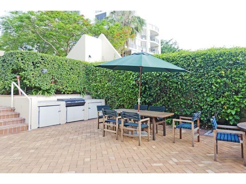 98 Holman Street, Kangaroo Point QLD 4169