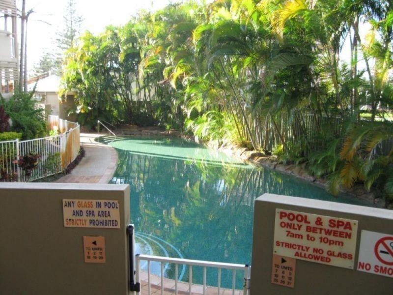 12/13 Montgomery Avenue, Main Beach QLD 4217