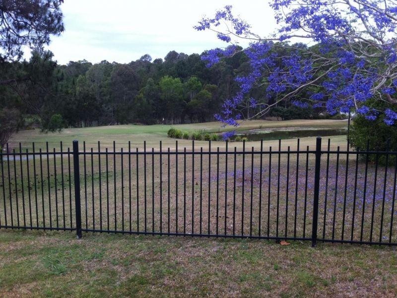433  Brisbane Road, Arundel QLD 4214