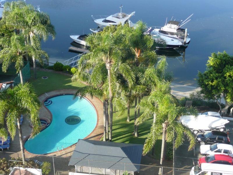 38/18 Commodore Drive, Paradise Waters QLD 4217