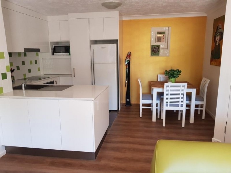 35 Palm Avenue, Surfers Paradise QLD 4217