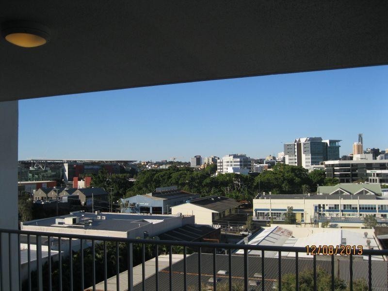 27/15 Walsh Street, Milton QLD 4064