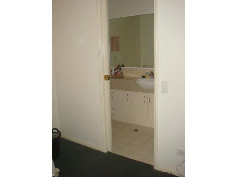 20 Brown Street, Labrador QLD 4215