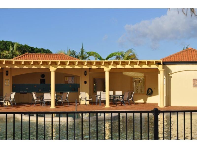 2 2/38 Caseys Road, Hope Island QLD 4212