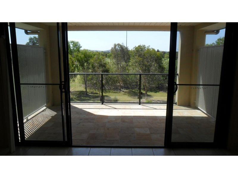 1 The Vistas Drive, Carrara QLD 4211