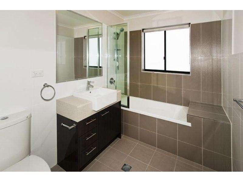 8/448 Oxley St, Redcliffe QLD 4020