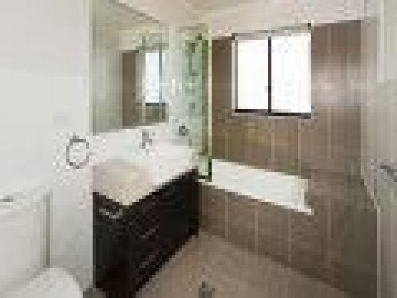 448 Oxley St, Redcliffe QLD 4020
