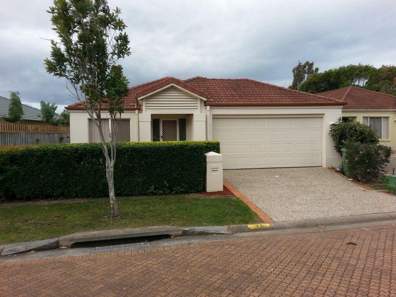 27/2 Concord Circuit, Robina QLD 4226