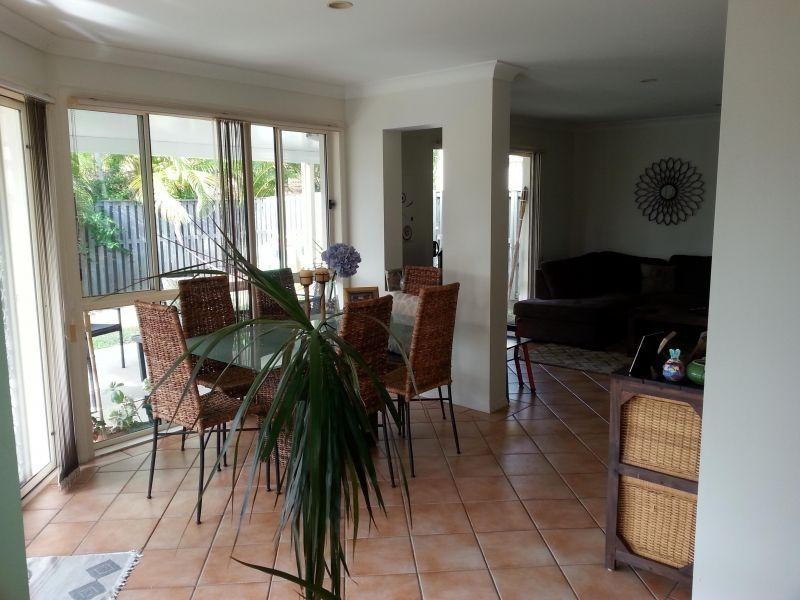 27/2 Concord Circuit, Robina QLD 4226