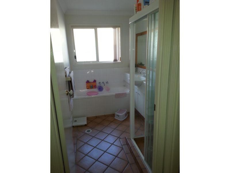 27/2 Concord Circuit, Robina QLD 4226