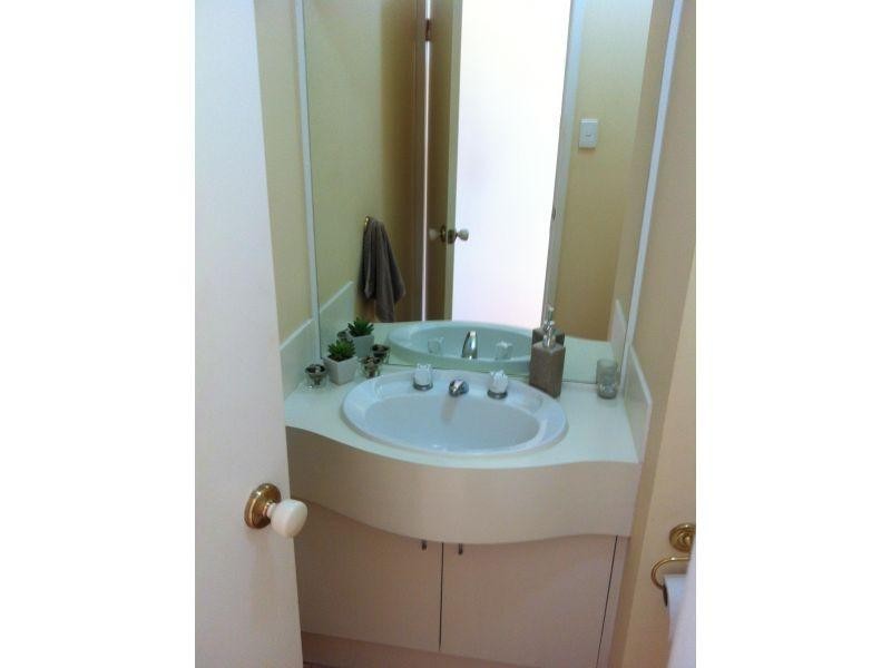 30 Van Dyck Rise, Mackenzie QLD 4156