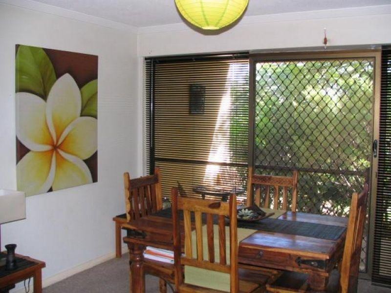 111 Markeri Street, Mermaid Waters QLD 4218