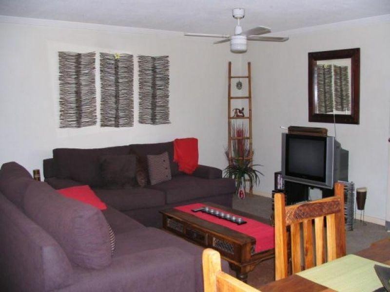 111 Markeri Street, Mermaid Waters QLD 4218