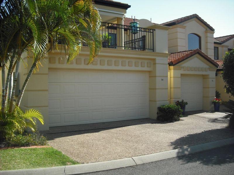 38 Caseys Road, Hope Island QLD 4212