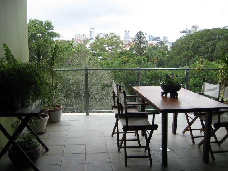 10 Dowse Street, Paddington QLD 4064