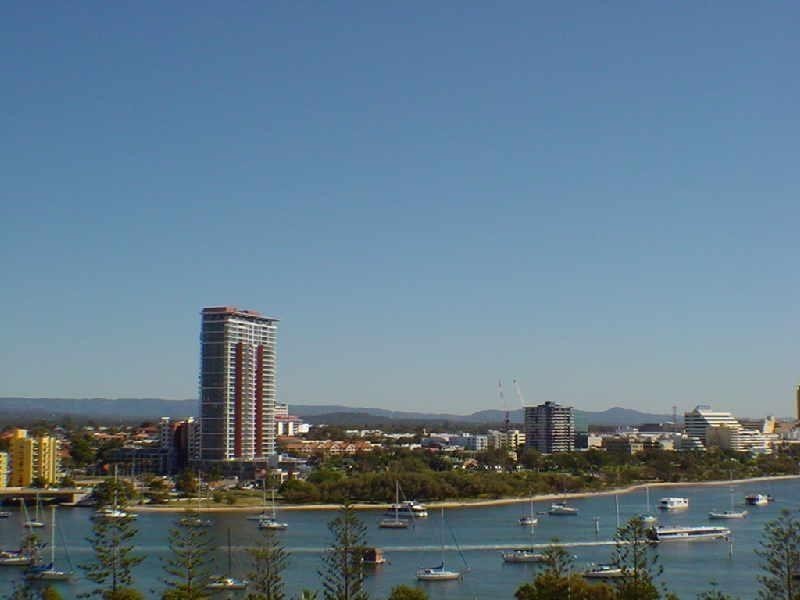 32/22 Montgomery Avenue, Main Beach QLD 4217