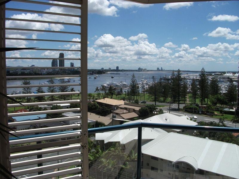 32/22 Montgomery Avenue, Main Beach QLD 4217