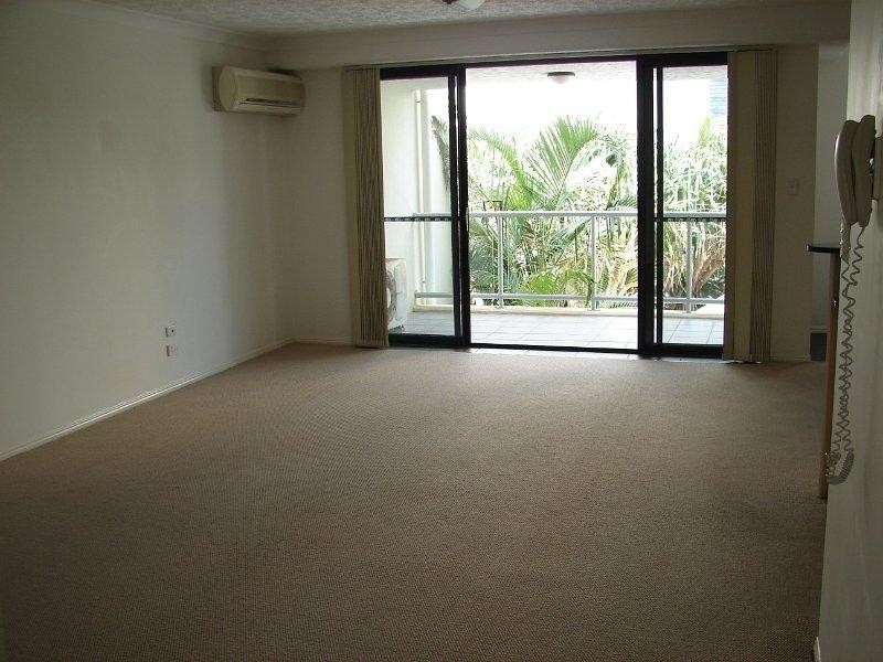 16/6 Fifth Avenue, Burleigh Heads QLD 4220