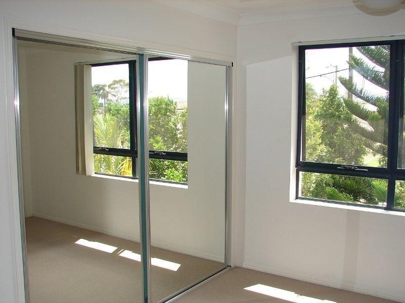 16/6 Fifth Avenue, Burleigh Heads QLD 4220