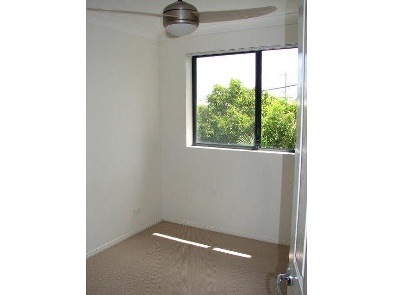 16/6 Fifth Avenue, Burleigh Heads QLD 4220