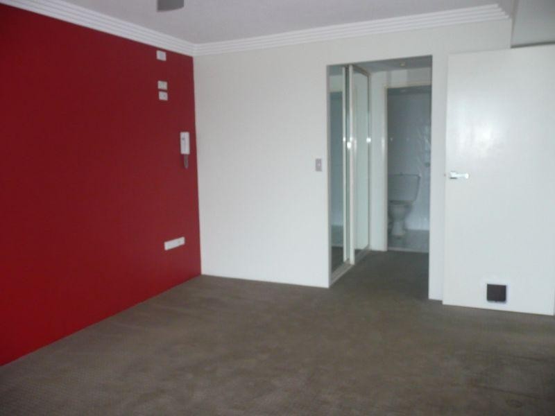 63/18 COMMODORE DRIVE, Paradise Waters QLD 4217