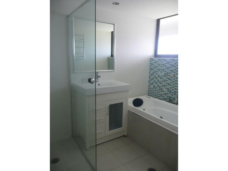 63/18 COMMODORE DRIVE, Paradise Waters QLD 4217