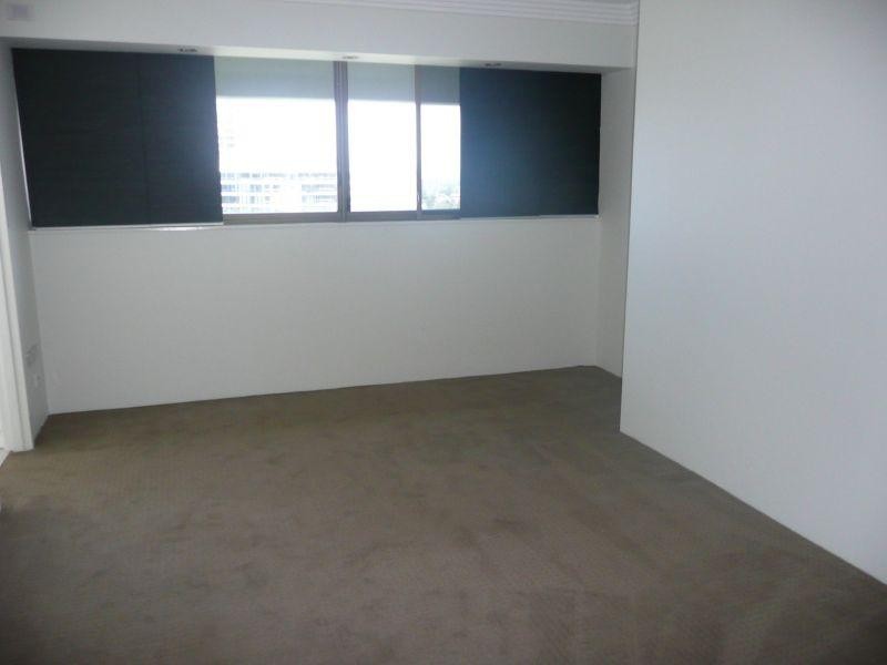 63/18 COMMODORE DRIVE, Paradise Waters QLD 4217