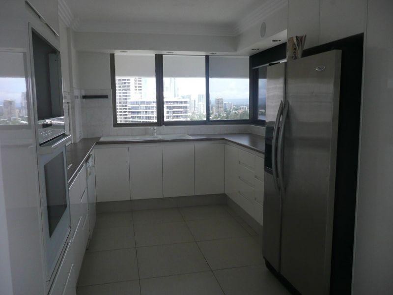 63/18 COMMODORE DRIVE, Paradise Waters QLD 4217