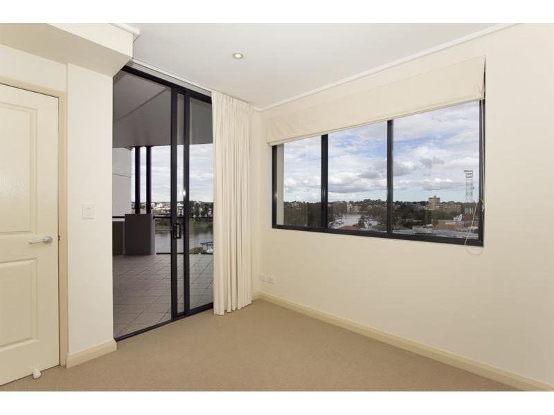 9 Sylvan Road, Toowong QLD 4066