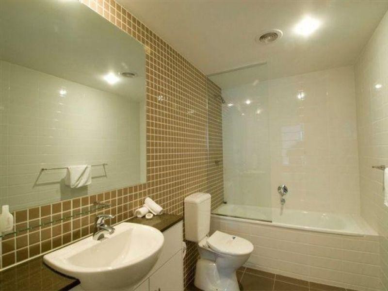 1 Ocean Street, Burleigh Heads QLD 4220