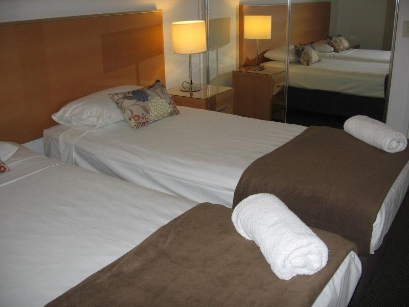 1 Ocean Street, Burleigh Heads QLD 4220