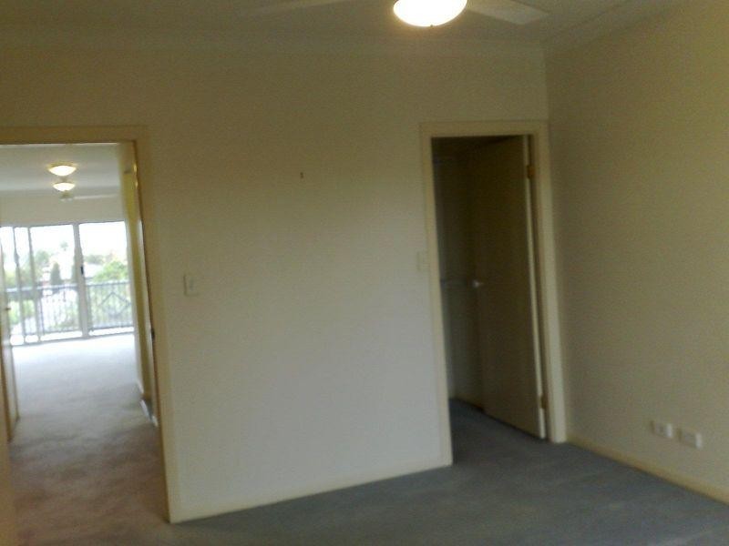 30-36 Burra Street, Chevron Island QLD 4217