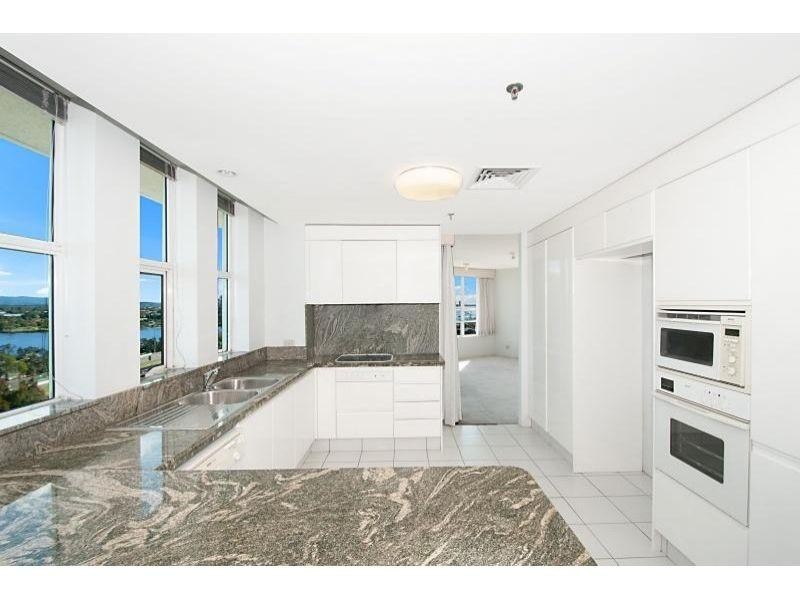 39/3 Tedder Avenue, Main Beach QLD 4217