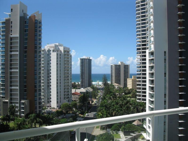 39/3 Tedder Avenue, Main Beach QLD 4217