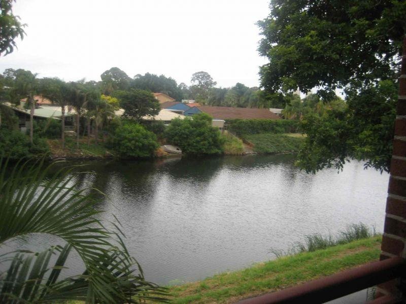 100 Racecourse Road, Bundall QLD 4217