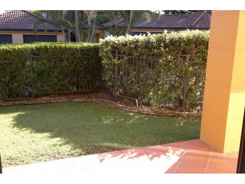 85 Palm Meadows Drive, Carrara QLD 4211