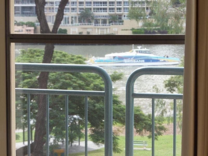 98 Holman Street, Kangaroo Point QLD 4169