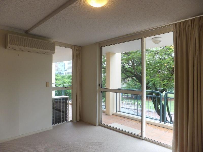 98 Holman Street, Kangaroo Point QLD 4169
