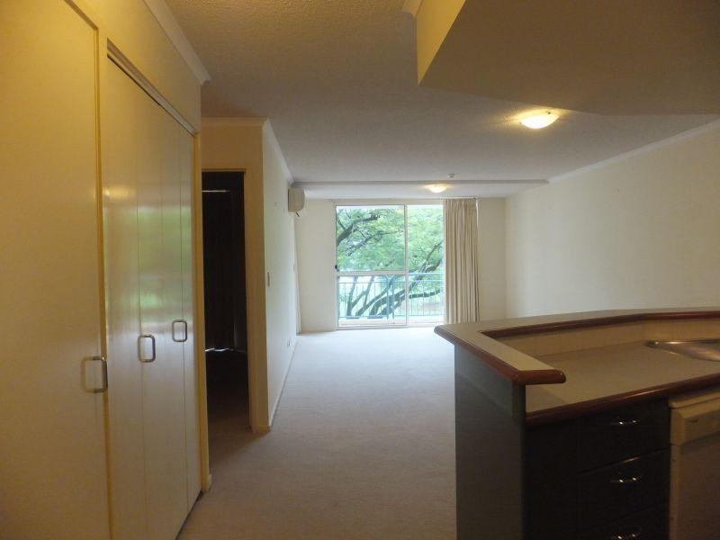 98 Holman Street, Kangaroo Point QLD 4169