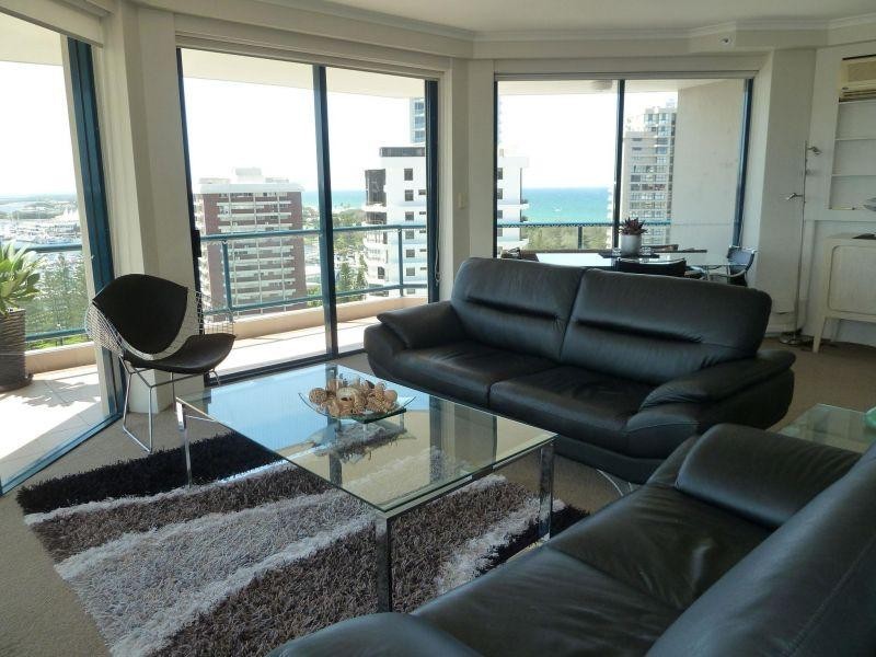 54/22 Montgomery Avenue, Main Beach QLD 4217