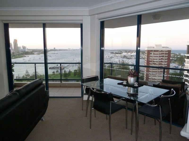 54/22 Montgomery Avenue, Main Beach QLD 4217