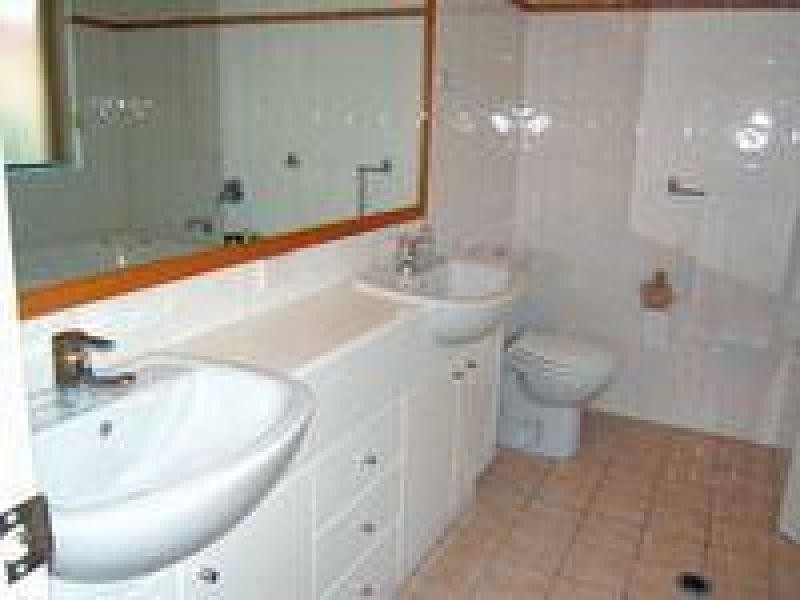 85 Palm Meadows Drive, Carrara QLD 4211