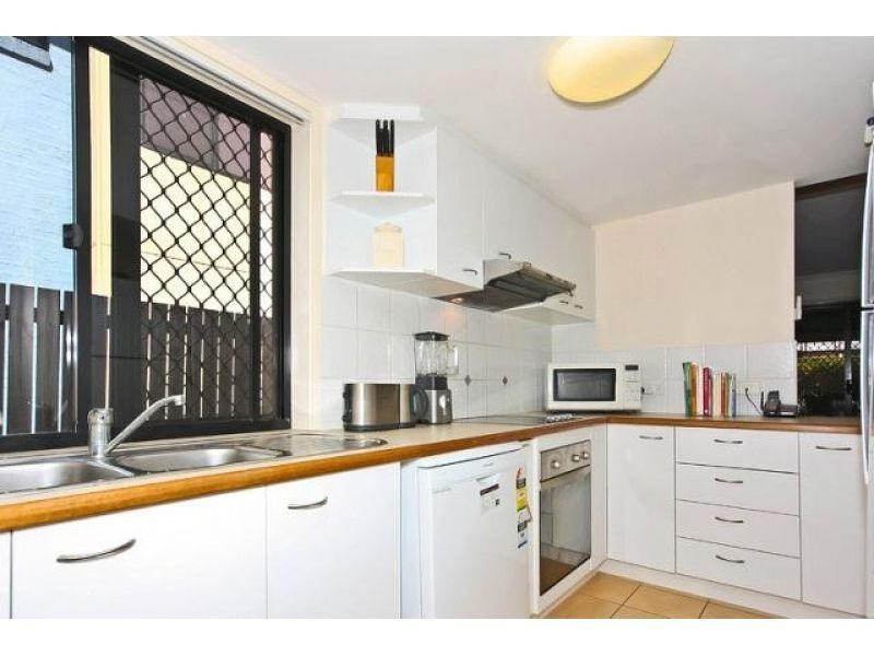 49 Gannon Avenue, Manly QLD 4179