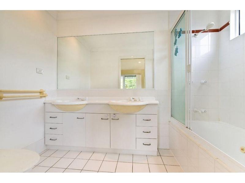 35 Miawela Street, Norman Park QLD 4170