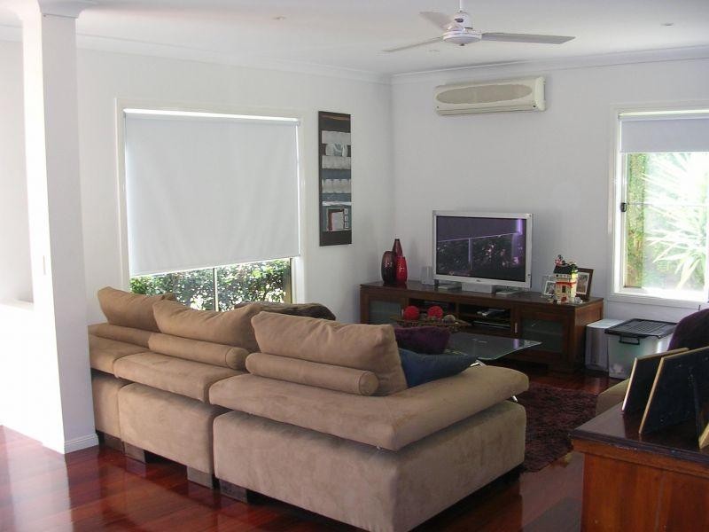 34 Albicore Street, Mermaid Waters QLD 4218