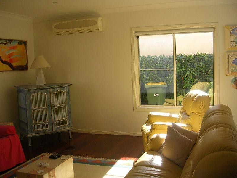 34 Albicore Street, Mermaid Waters QLD 4218