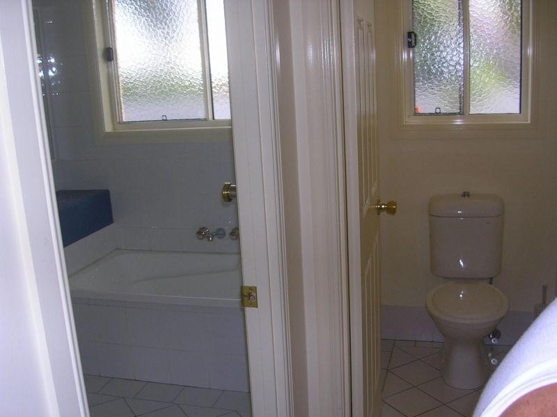 34 Albicore Street, Mermaid Waters QLD 4218