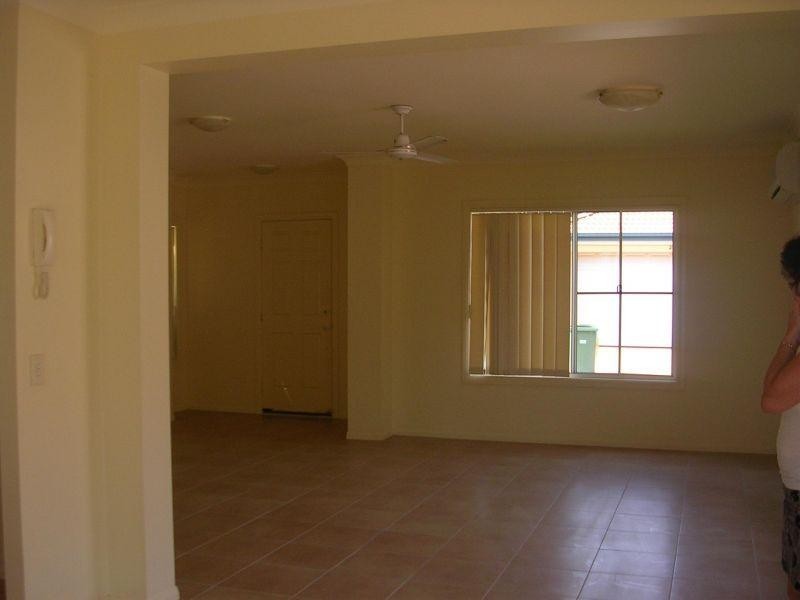 34 Albicore Street, Mermaid Waters QLD 4218