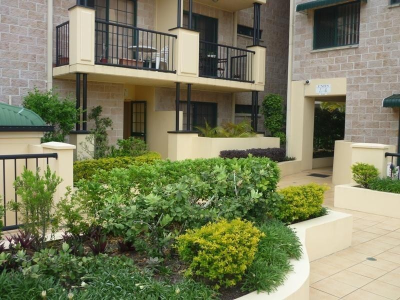 152 High Street, Southport QLD 4215